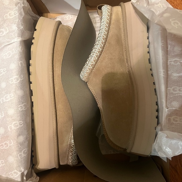Ugg Tazz slippers - Picture 1 of 3